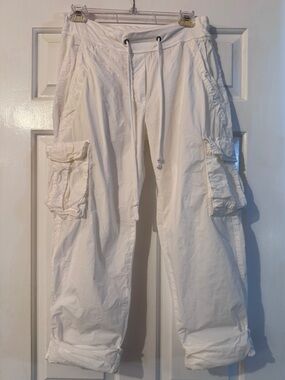 Standard James Perse Rolled Cargo Pants Cropped White Lightweight Bottoms